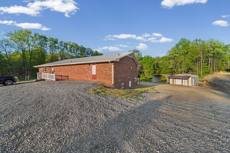 125 Woodhaven Rd, North Wilkesboro, NC à vendre - Photo du bâtiment - Image 3 de 28