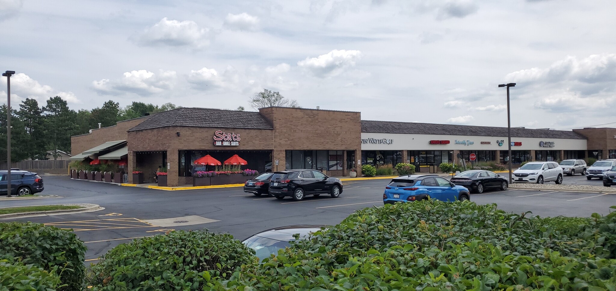7201-7247 S Kingery Hwy, Willowbrook, IL for lease Primary Photo- Image 1 of 10
