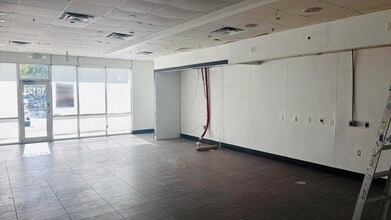 10101-10181 W Commercial Blvd, Fort Lauderdale, FL à louer Photo intérieure- Image 2 de 5