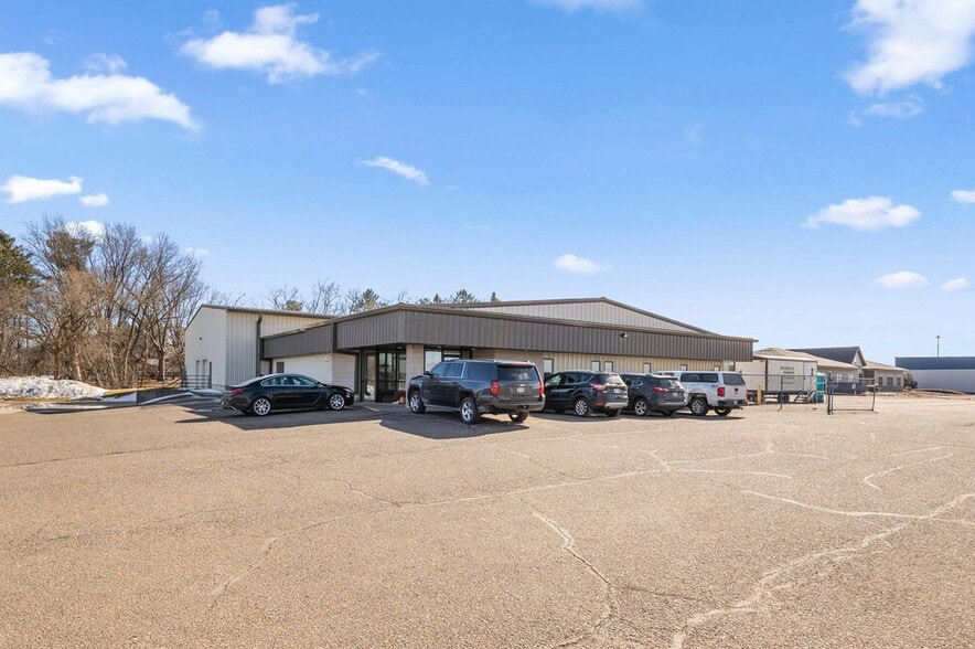 101 Industrial Ave, Milltown, WI for lease - Building Photo - Image 1 of 3