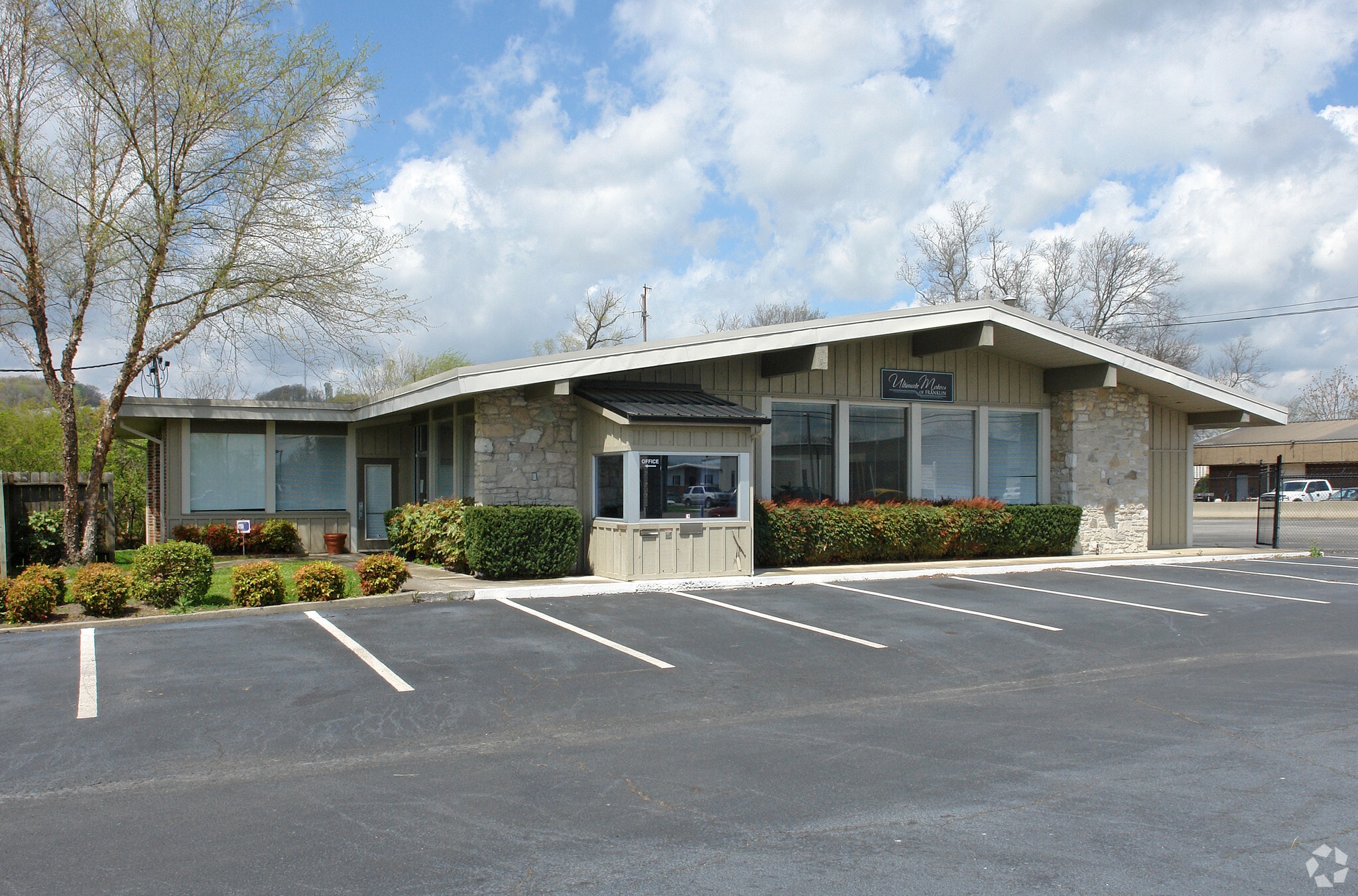 2000 Columbia Ave, Franklin, TN for lease Primary Photo- Image 1 of 45