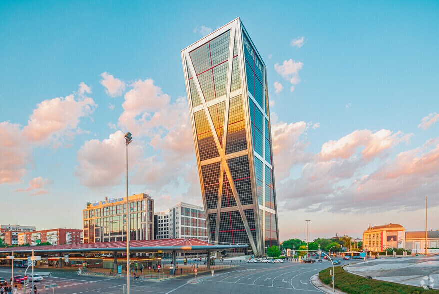 Paseo Castellana, 216, Madrid, Madrid à louer - Photo du bâtiment - Image 3 de 23