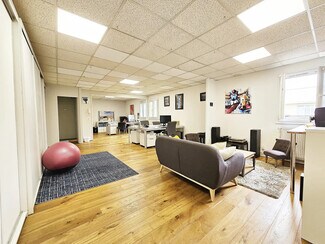 Plus de détails pour 10 Avenue Du Général De Gaulle, Pontault-Combault - Bureau à louer