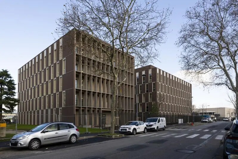 10 Rue Henri Legay, Villeurbanne for lease Building Photo- Image 1 of 13