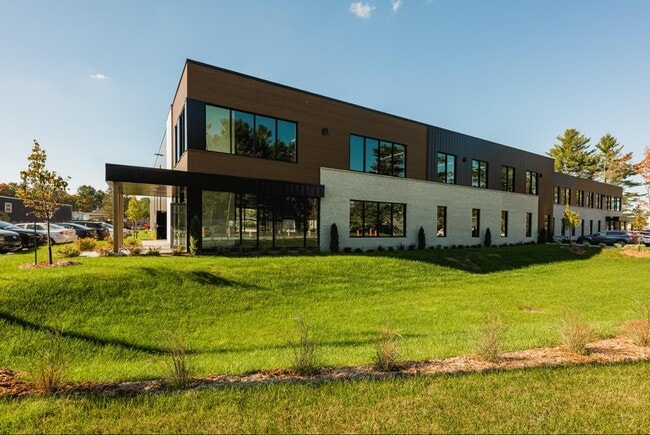 More details for 935 Rue Armand-Bombardier, Terrebonne, QC - Industrial for Lease