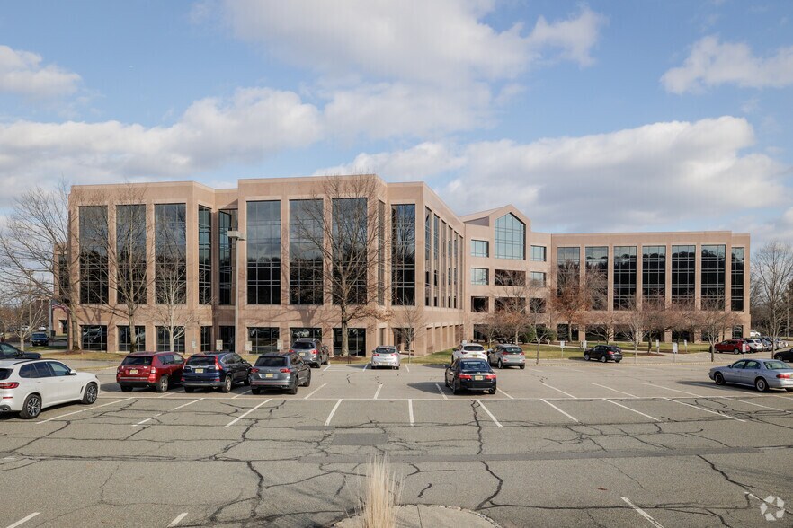 100 Campus Dr, Florham Park, NJ à louer - Photo du bâtiment - Image 1 de 9