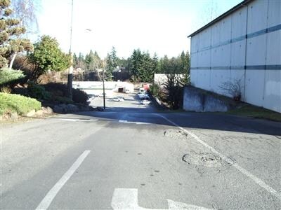 11762 Aurora Ave N, Seattle, WA à vendre - Photo du bâtiment - Image 3 de 4