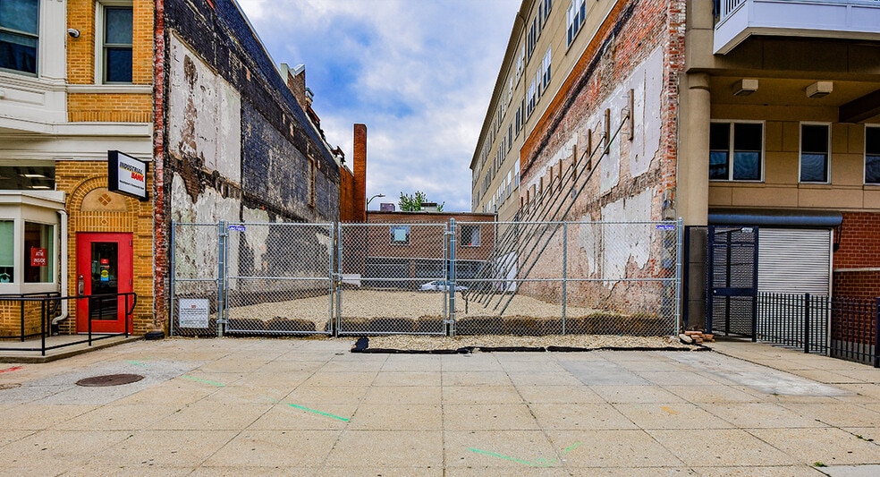 2002 11th St NW, Washington, DC à vendre - Photo du bâtiment - Image 2 de 9