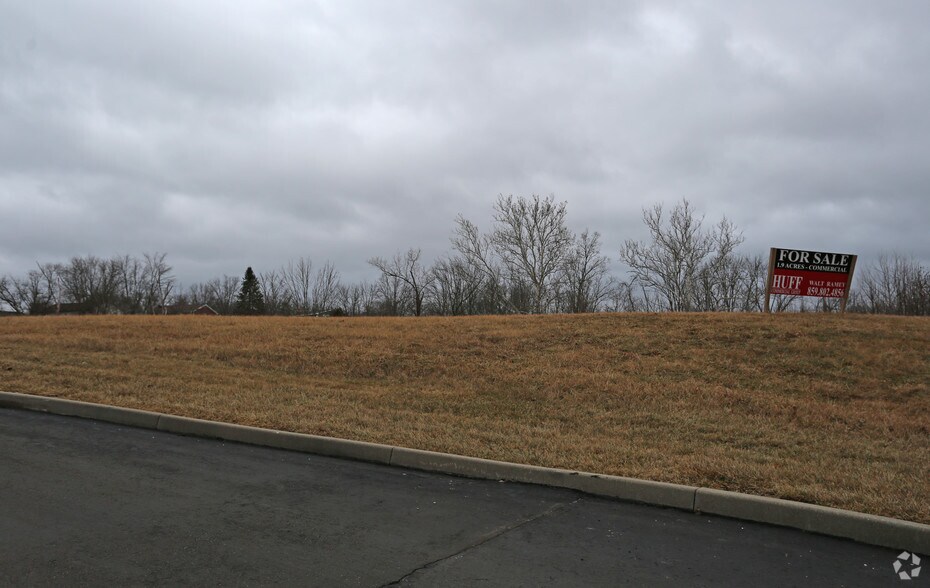 1655 Burlington Pike portefeuille de 2 propriétés à vendre sur LoopNet.ca - Photo du bâtiment - Image 2 de 9