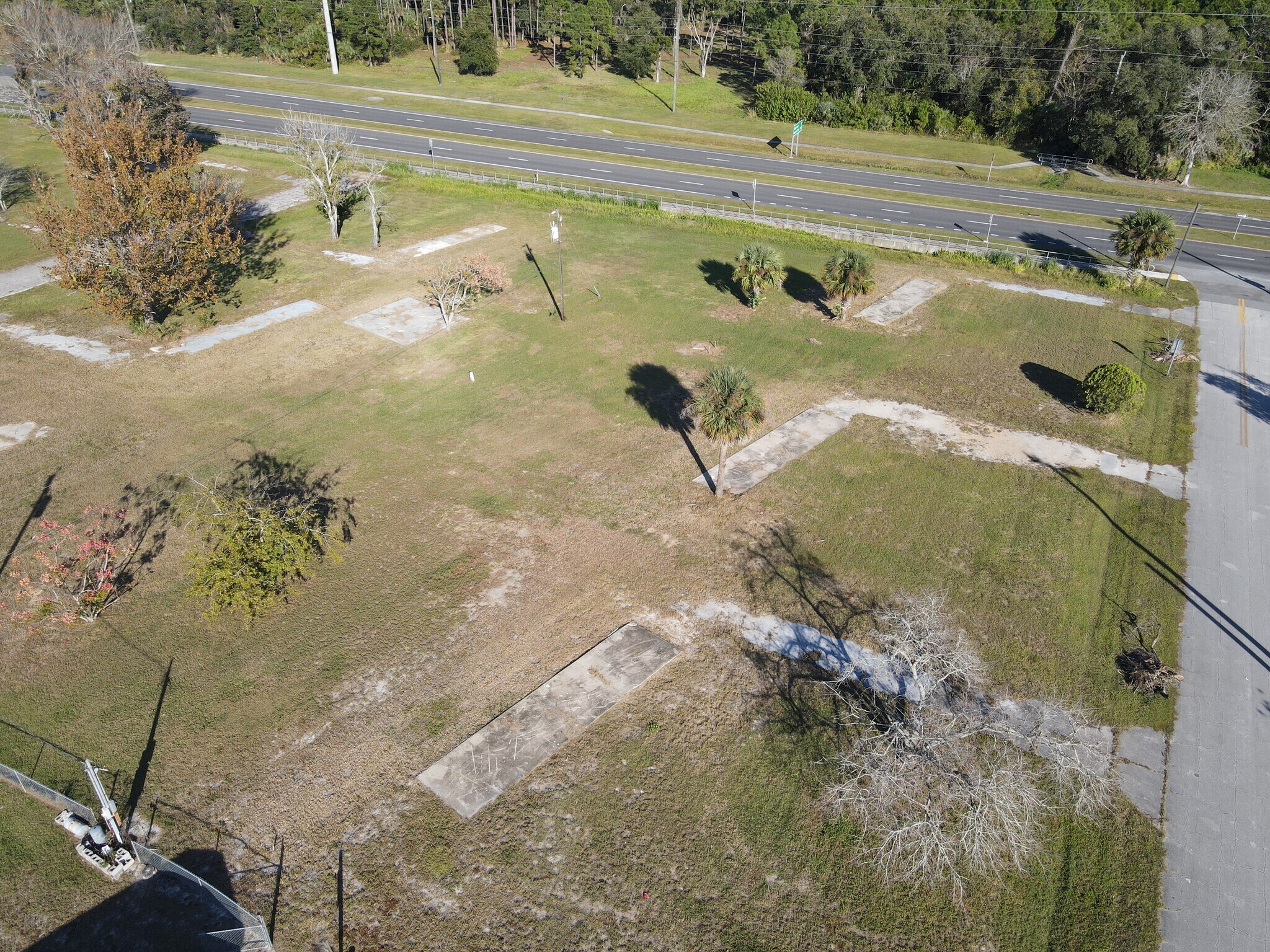 117 Center St, Oak Hill, FL for sale Primary Photo- Image 1 of 7