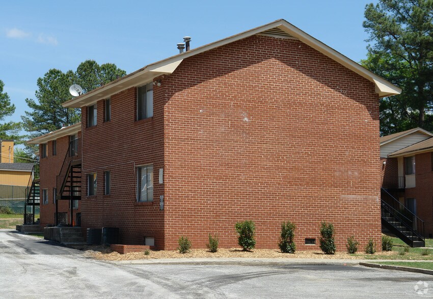 2400 Beverly Hills Dr, Atlanta, GA à vendre - Photo du bâtiment - Image 2 de 13