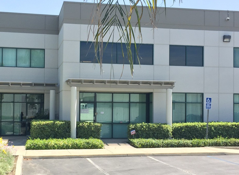 3100 E Cedar St, Ontario, CA for lease - Primary Photo - Image 1 of 59