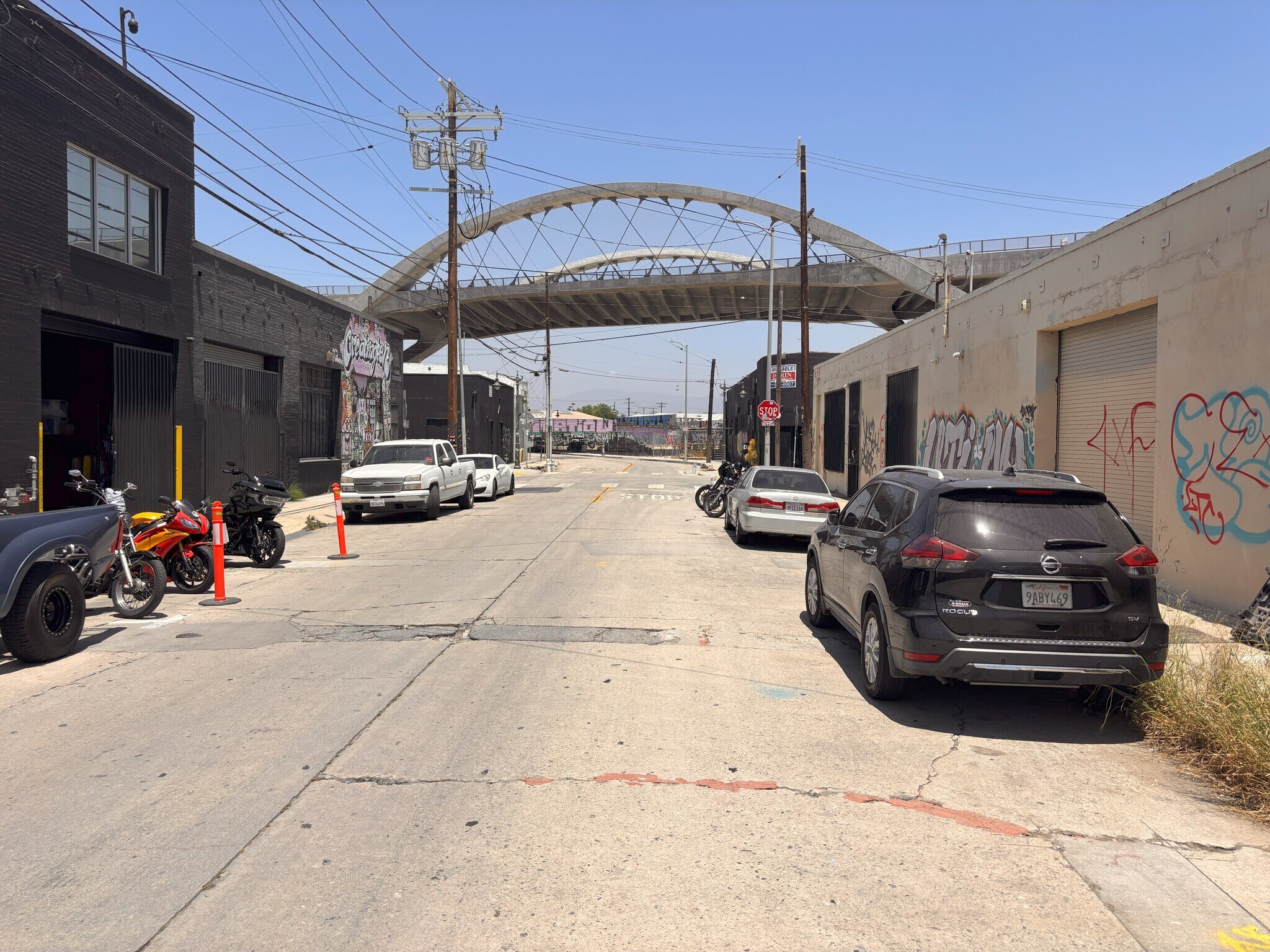 664 S Anderson St, Los Angeles, CA à vendre Photo du bâtiment- Image 1 de 1