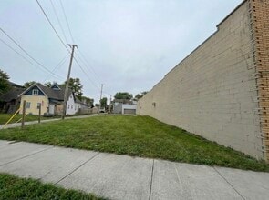 1505 Southeastern Ave, Indianapolis, IN for lease Building Photo- Image 2 of 10