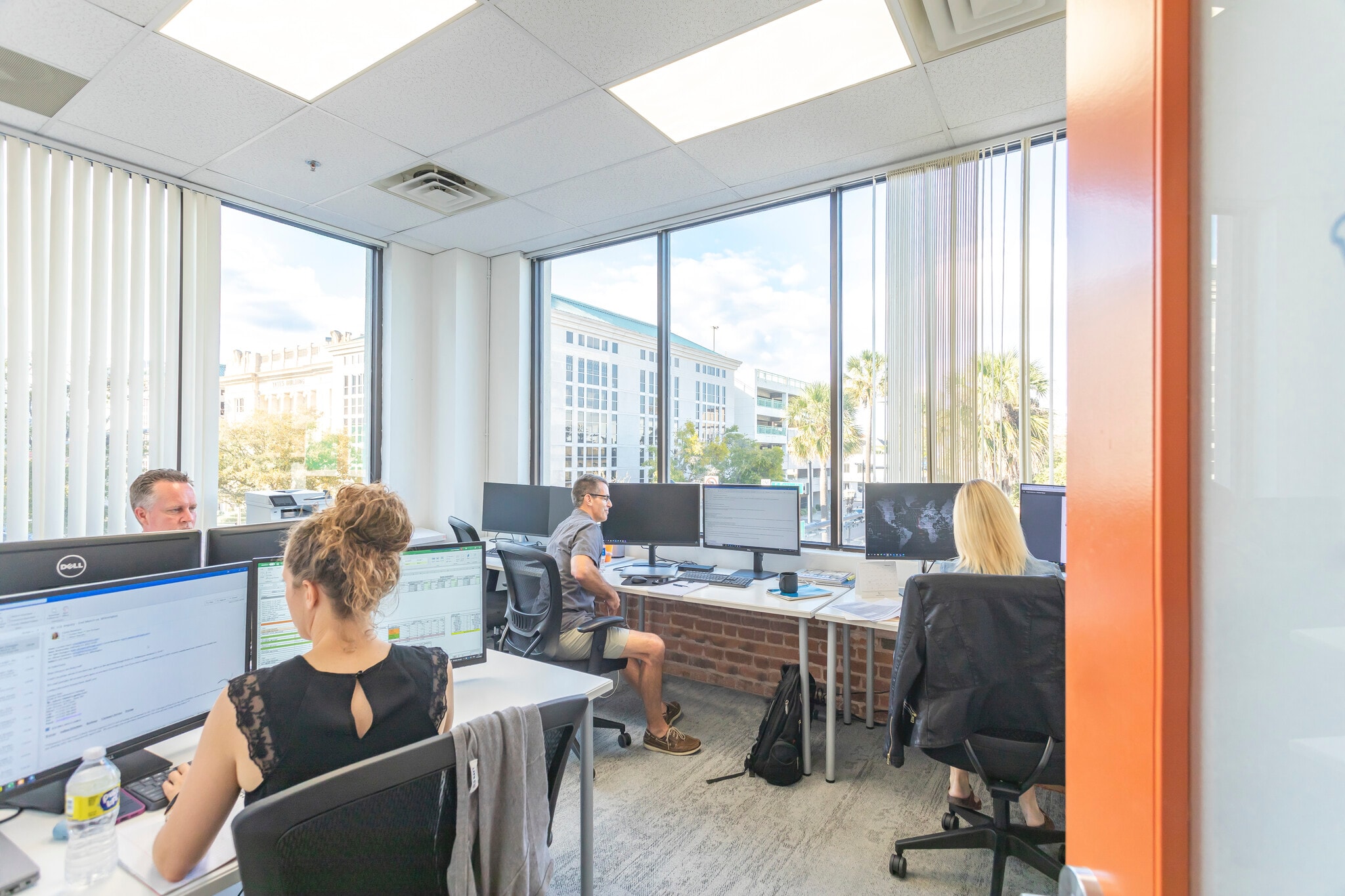 25 N Market St, Jacksonville, FL à louer Photo intérieure- Image 1 de 1