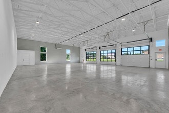 116 College Rd, Pineville, MO for lease Interior Photo- Image 2 of 3