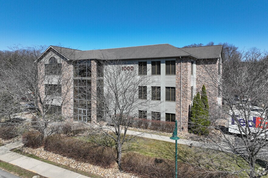 1000 Stonewood Dr, Wexford, PA à louer - Photo du bâtiment - Image 1 de 15