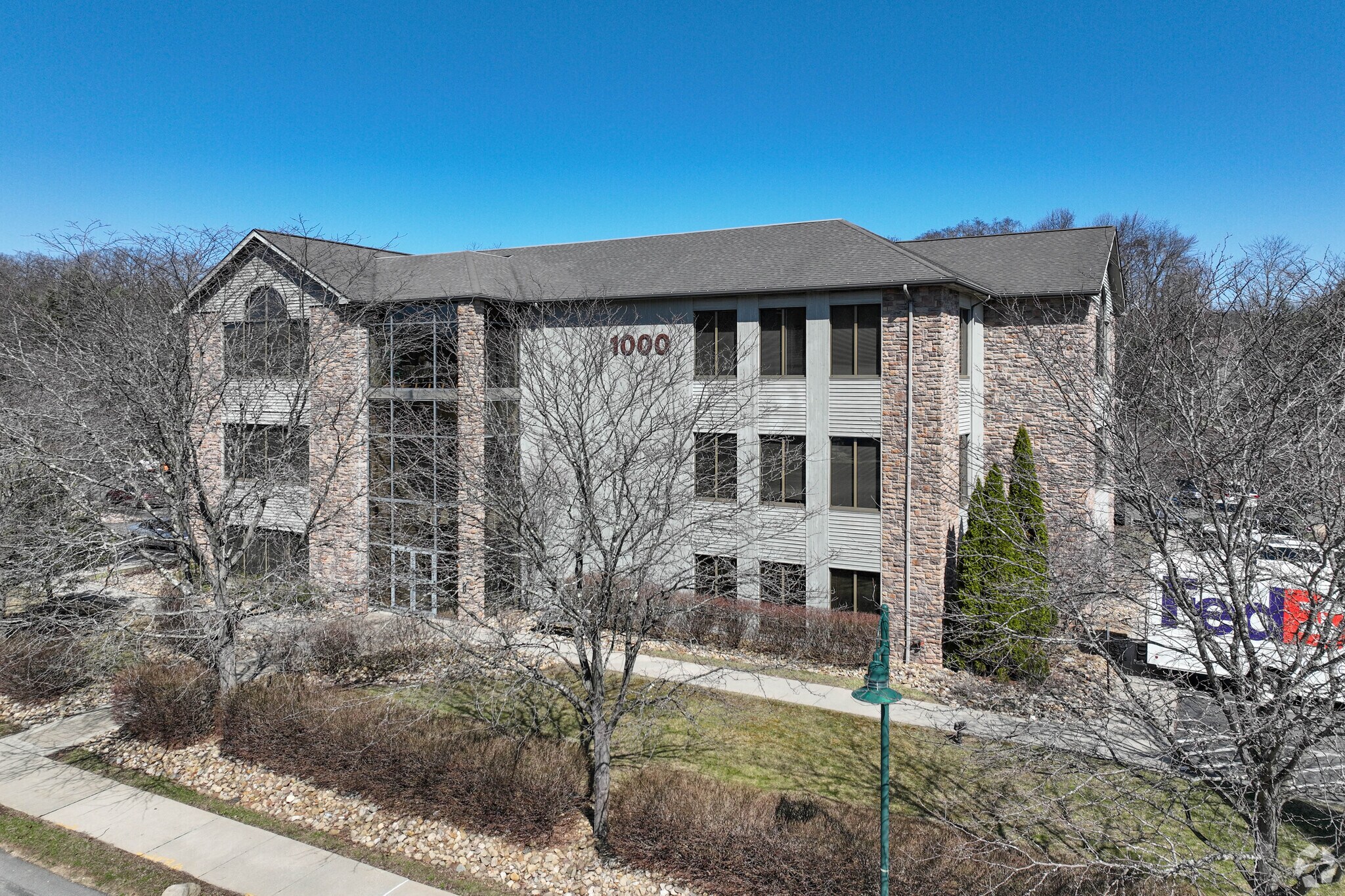 1000 Stonewood Dr, Wexford, PA à louer Photo principale- Image 1 de 16