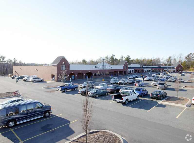 1201-1325 N Broome St, Waxhaw, NC à louer - Photo du bâtiment - Image 1 de 1