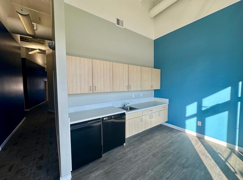 500 E Michigan Ave, Lansing, MI à louer - Photo intérieure - Image 2 de 15