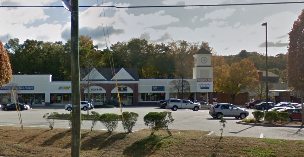 203-267 Kennedy Dr, Putnam, CT for lease - Building Photo - Image 2 of 9