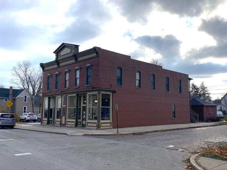 402 E South St, South Bend, IN à vendre - Photo du bâtiment - Image 3 de 3