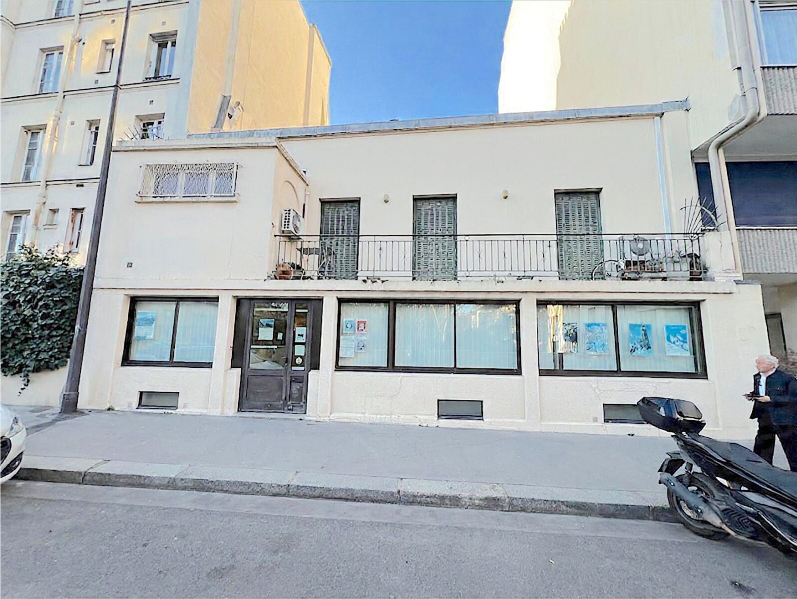 Rue Campagne Première, Paris for sale Building Photo- Image 1 of 16