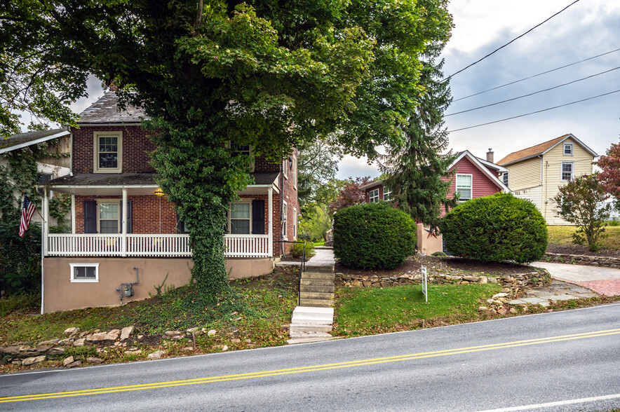 5920 Kings Hwy S, Zionsville, PA for sale - Primary Photo - Image 1 of 1