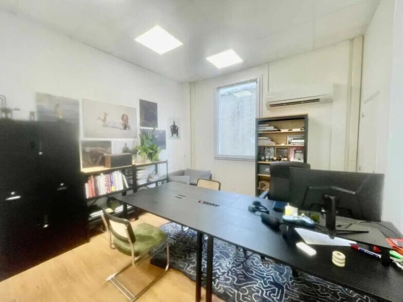 Office in Montreuil for lease - Building Photo - Image 3 of 6