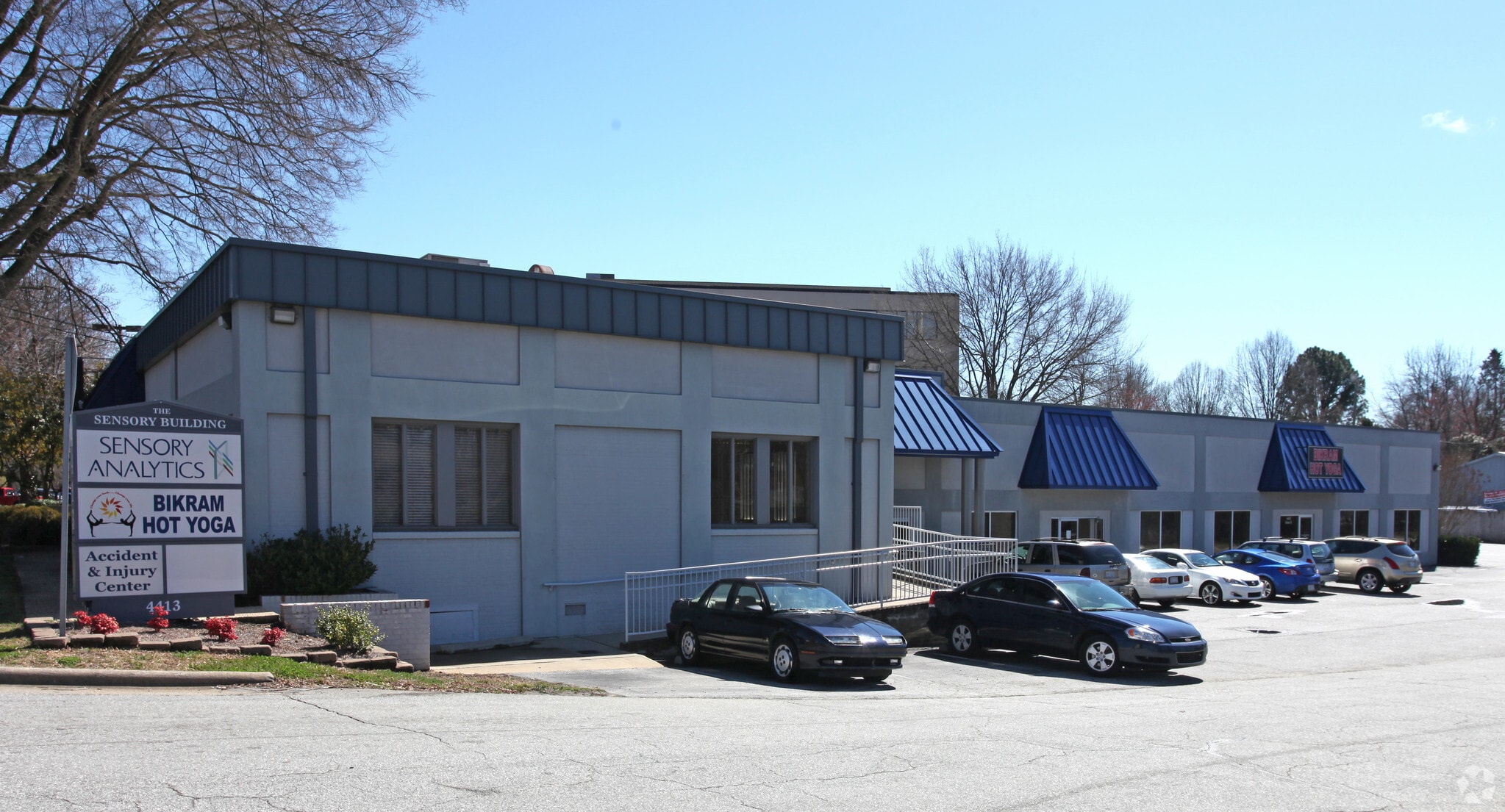4413 W Market St, Greensboro, NC for lease Primary Photo- Image 1 of 6
