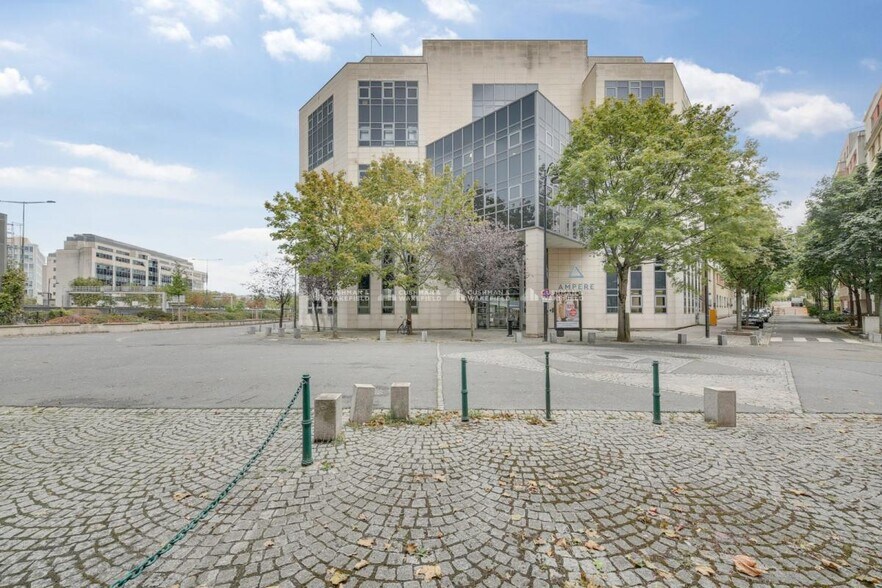 Bureau dans Rueil-Malmaison à louer - Photo du bâtiment - Image 1 de 11