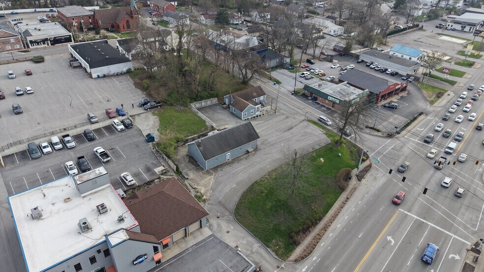 11702 Shelbyville Rd portefeuille de 2 propriétés à vendre sur LoopNet.ca - Photo du bâtiment - Image 2 de 5