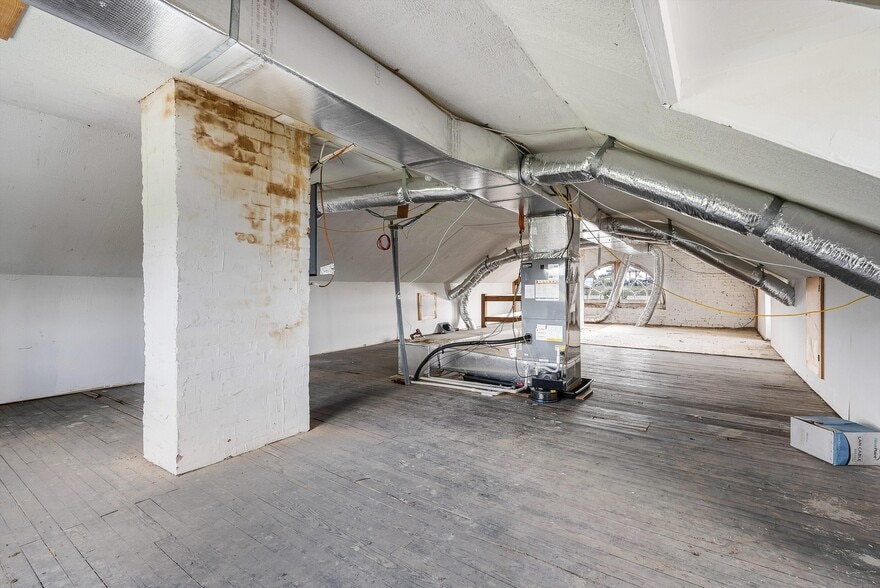 30 Ladd Rd, Fishersville, VA for lease - Interior Photo - Image 2 of 50