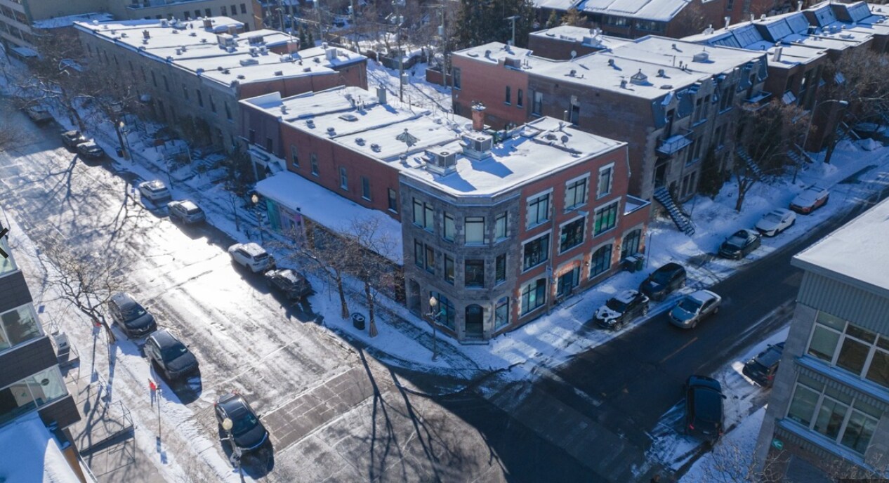348 Av Victoria, Westmount, QC for sale Primary Photo- Image 1 of 1