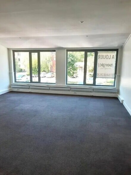 Bureau dans Champs-sur-Marne à louer - Photo du bâtiment - Image 3 de 5