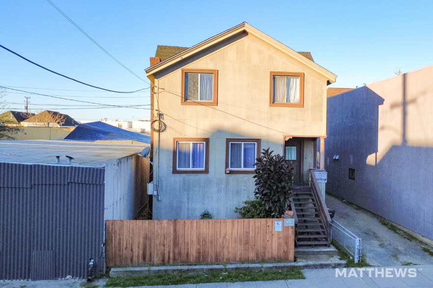 515 E 11th St, Oakland, CA à vendre - Photo du bâtiment - Image 2 de 3