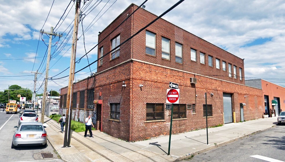 8902 Foster Ave, Brooklyn, NY for lease - Primary Photo - Image 1 of 11