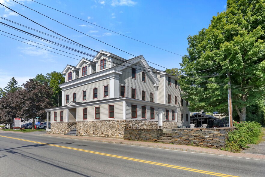 29 Main St, West Stockbridge, MA à vendre - Photo du bâtiment - Image 3 de 15