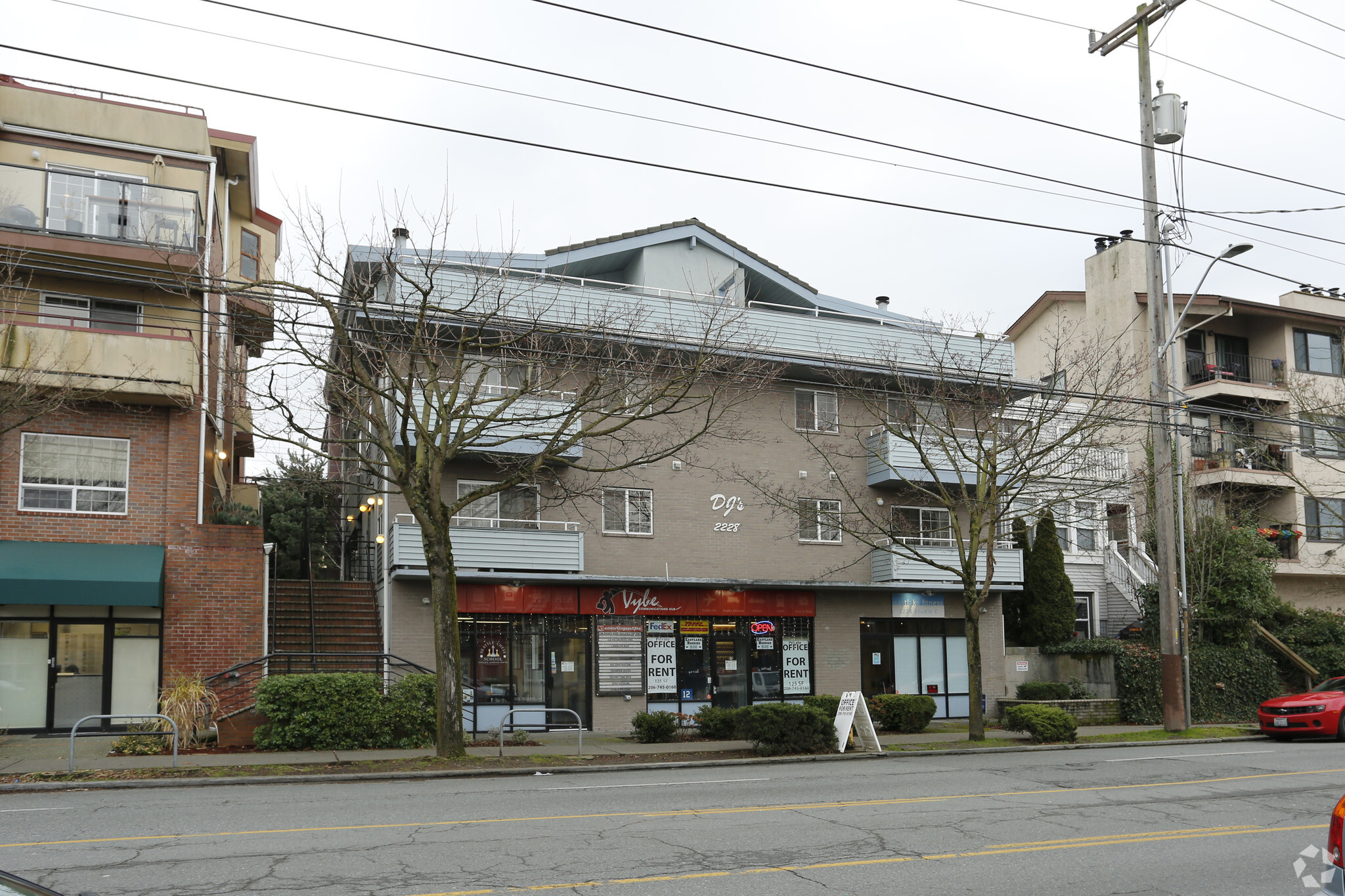 2226 Eastlake Ave E, Seattle, WA à vendre Photo principale- Image 1 de 1