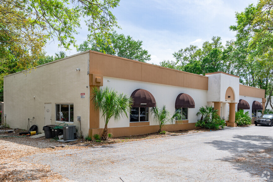 1497 Rail Head Blvd, Naples, FL for sale - Primary Photo - Image 1 of 13