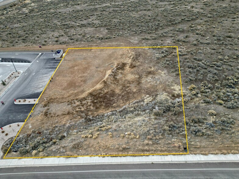 3221 Jennings Way, Elko, NV à vendre - Photo du bâtiment - Image 2 de 5