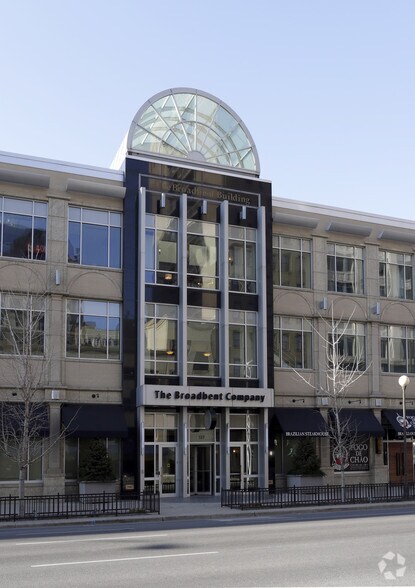 117 E Washington St, Indianapolis, IN à louer - Photo du bâtiment - Image 2 de 6