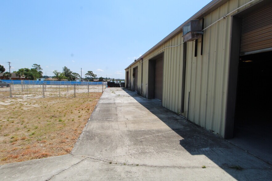 850 2nd St, Winter Haven, FL à louer - Photo du bâtiment - Image 3 de 18