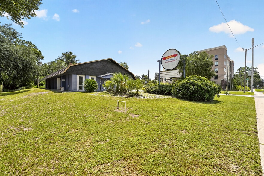 2445 SW 13th St, Gainesville, FL for sale - Building Photo - Image 2 of 9
