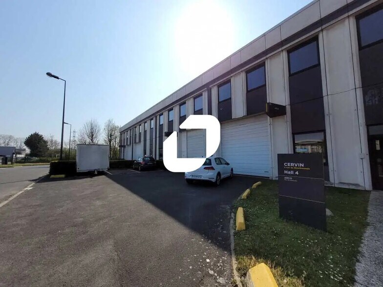 Bureau dans Lisses à louer - Photo du bâtiment - Image 2 de 21