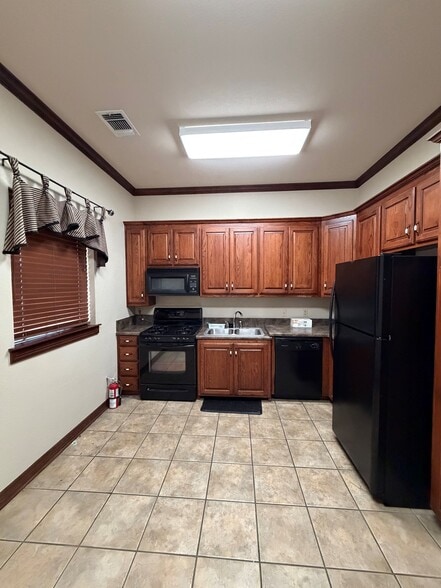4726 Boat Club Rd, Fort Worth, TX for sale - Building Photo - Image 3 of 7