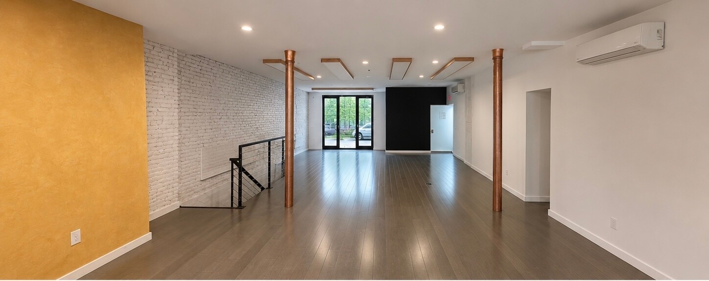 343 Grand St, Brooklyn, NY for lease Building Photo- Image 1 of 3