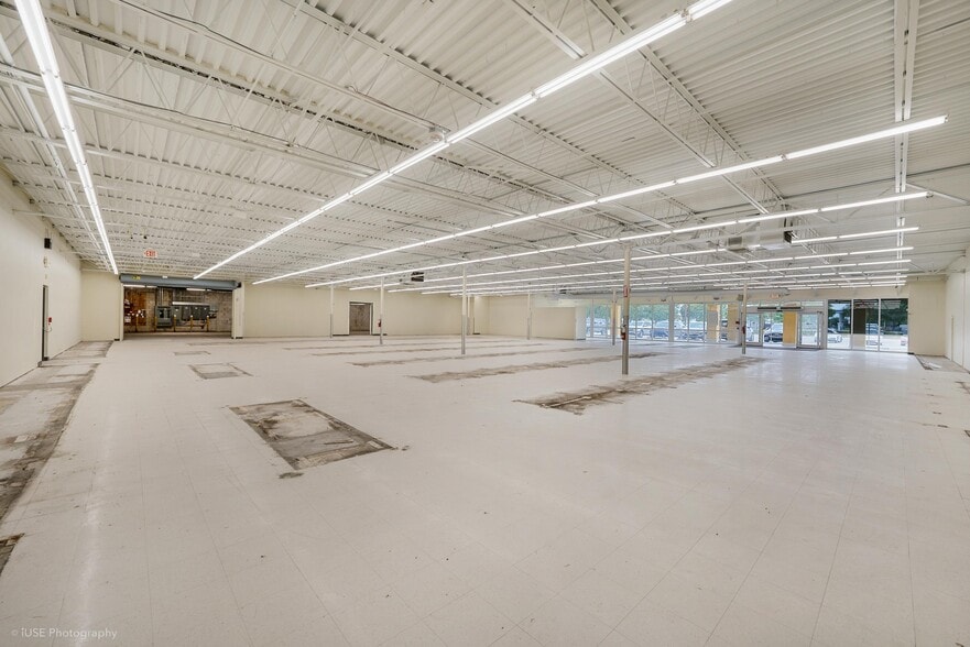 150-192 N Powerline Rd, Pompano Beach, FL for lease - Interior Photo - Image 3 of 16