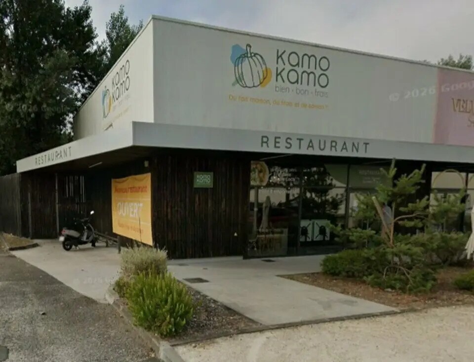 Retail in Mérignac for lease Building Photo- Image 1 of 6