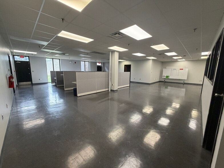 5300 Jefferson Pky, Pine Bluff, AR for lease - Interior Photo - Image 3 of 6